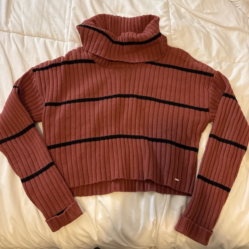 Guess turtleneck sweater